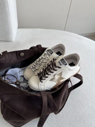 ونس شانا ( goldengoose)